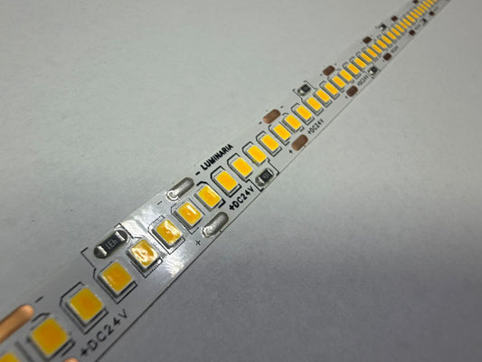 Luminaria NEO LED Strip 2835 18.2W 24V | 240 LED/m